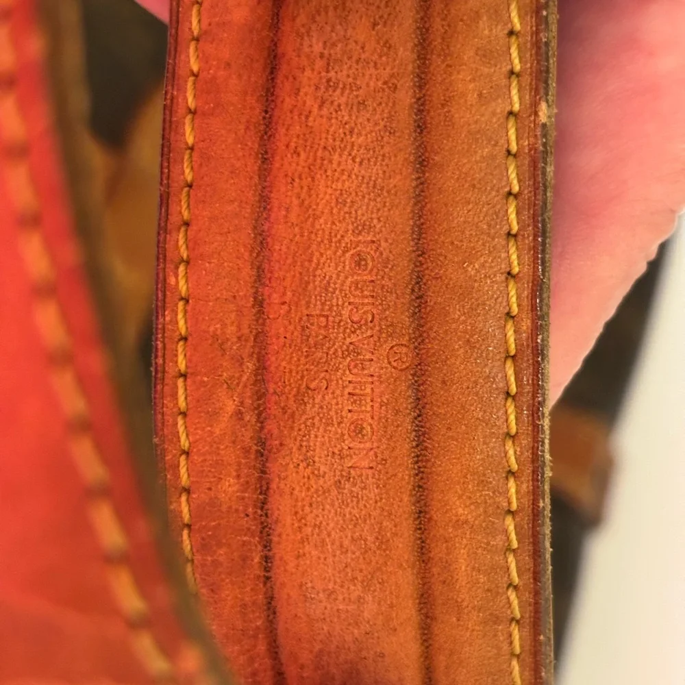 Vintage Louis Vuitton Brown and Tan Monogram Crossbody Bag - Picture 8 of 15